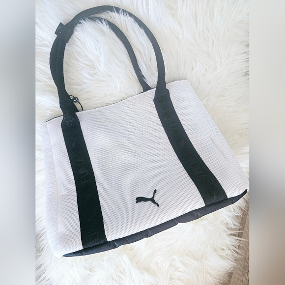 Puma hand-carry/shoulder white tote bag! - Picture 2 of 9
